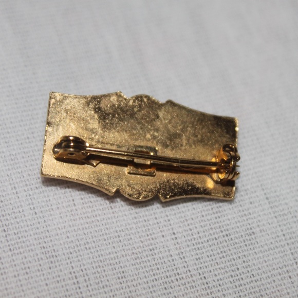 Flower Pin - Picture 2 of 2